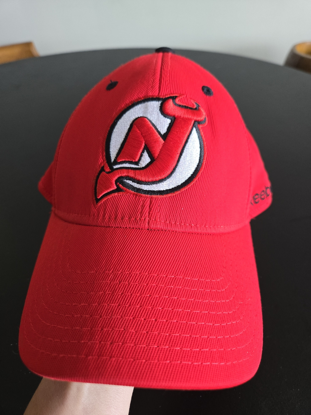 Reebok NHL New Jersey Devils Face Off Stretch Fit Hat Cap S/M